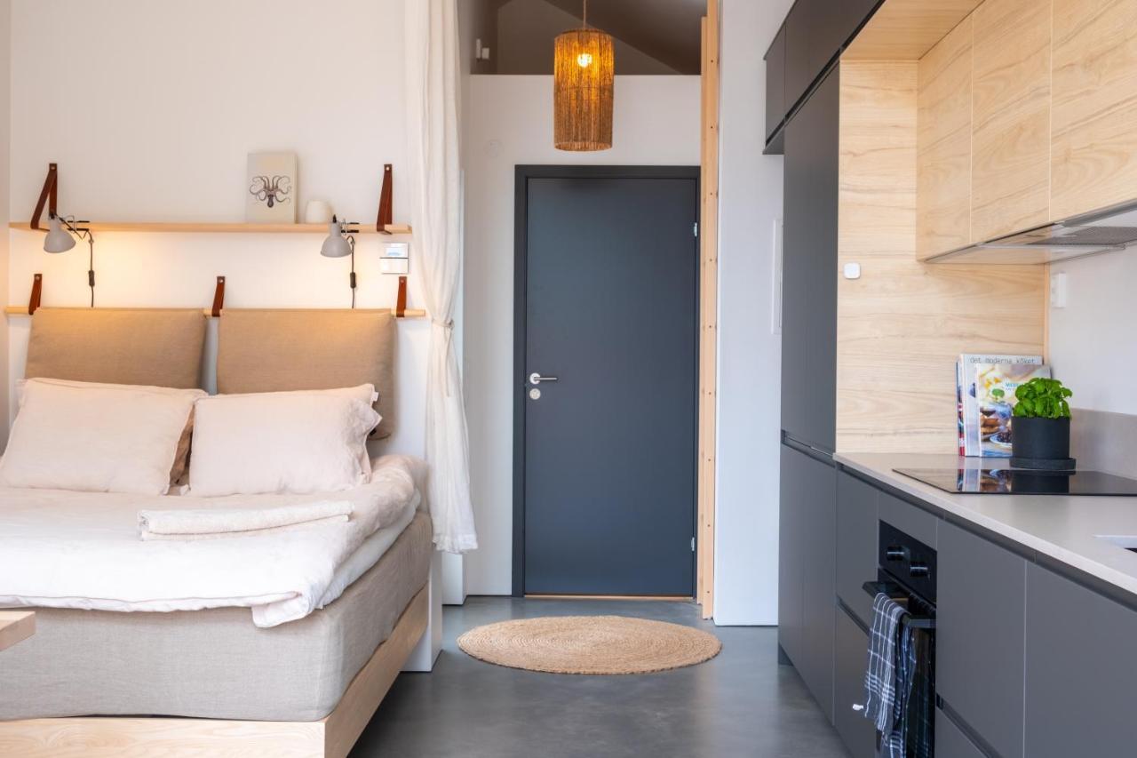 Malevik Tiny House Apartment Kullavik Exterior photo